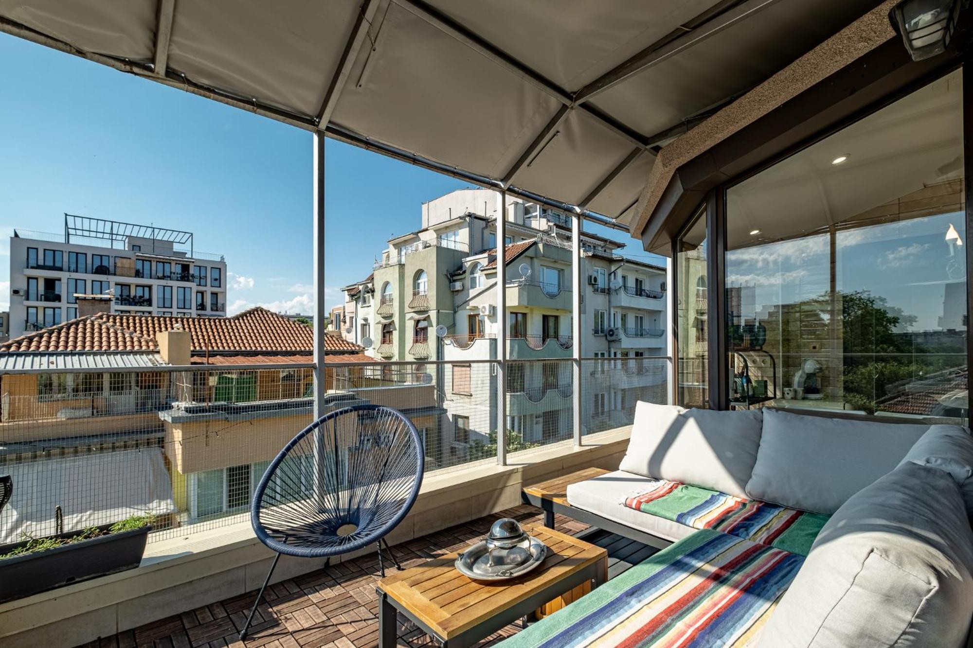 Historic Central Place With Paid Parking Varna Exterior foto